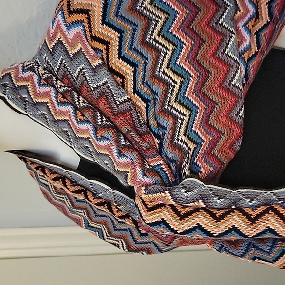 Cejon Rainbow Zigzag Fringe Knit Shall Wrap Blanket Stole - Picture 5 of 8